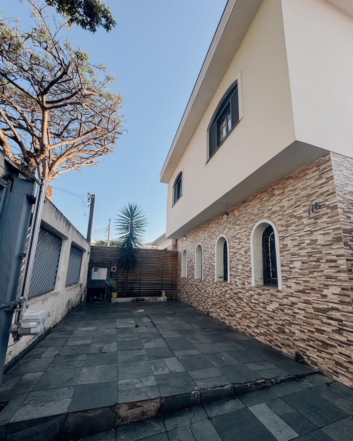 Sobrado, 5 quartos, 200 m² - Foto 2